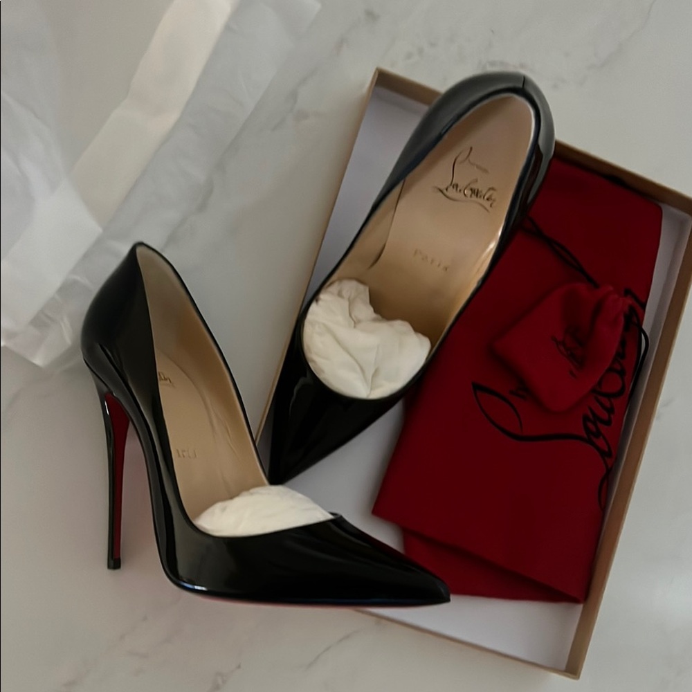 Christian Louboutin So Kate Heels